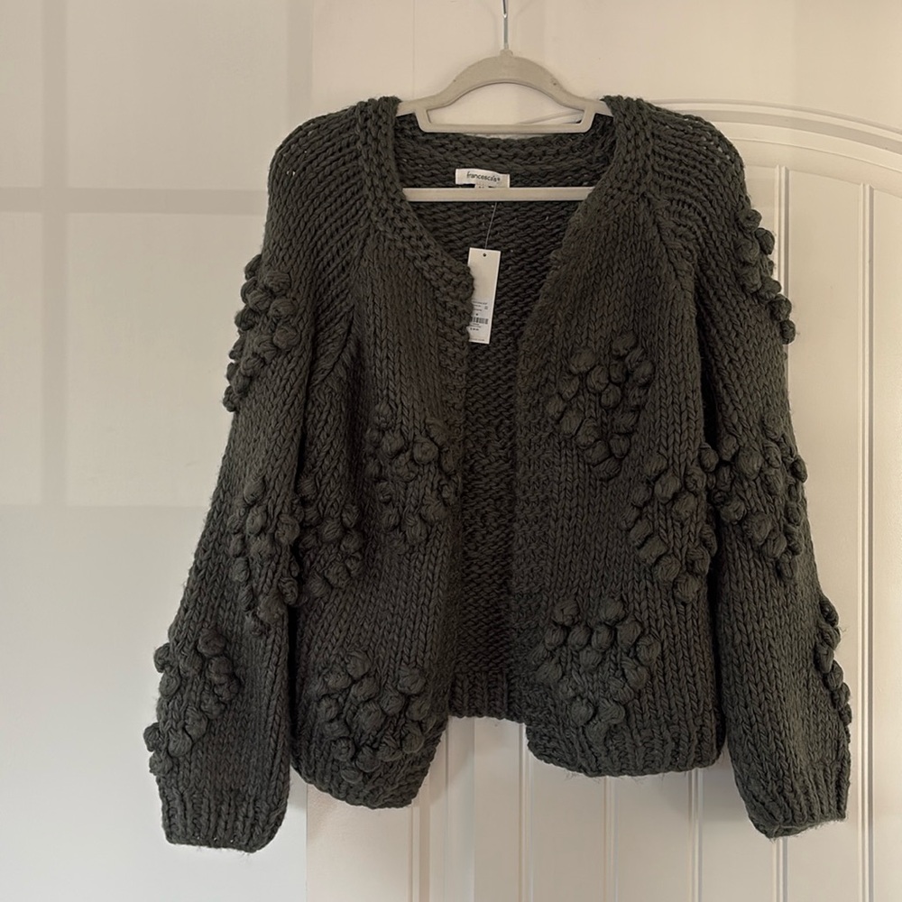 Francesca’s Cardigan; New w tags; dark green in color